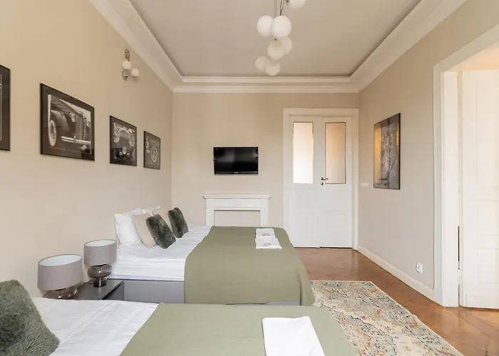 Concierge Wilcza Apartment *